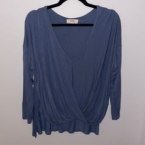 N/P Flowy V-Neck